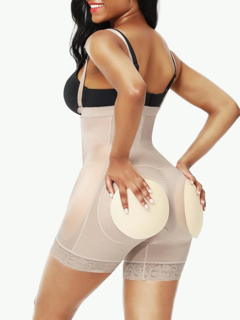 Charming Curvy Figure comes from All Sizes Shapewear